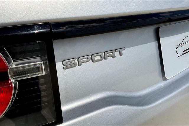 Photo of 2019 Indus Silver Metallic Land Rover Discovery Sport