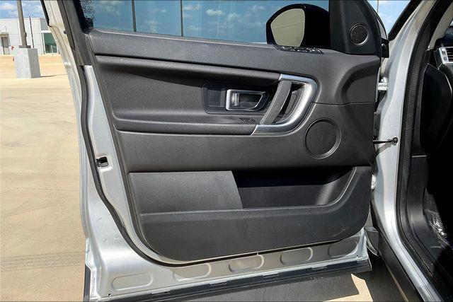 Photo of 2019 Indus Silver Metallic Land Rover Discovery Sport