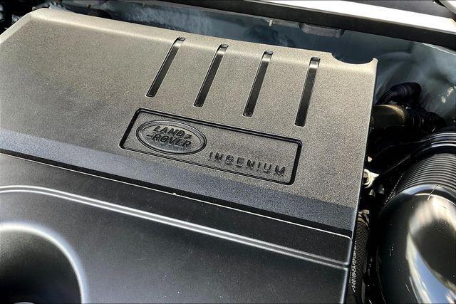 Photo of 2019 Indus Silver Metallic Land Rover Discovery Sport