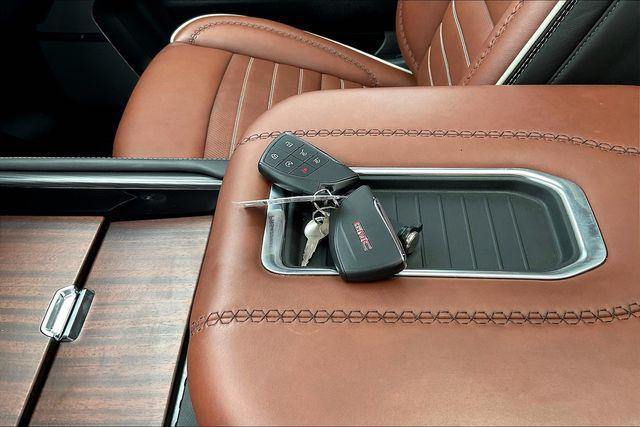 Photo of 2023 Onyx Black GMC Yukon