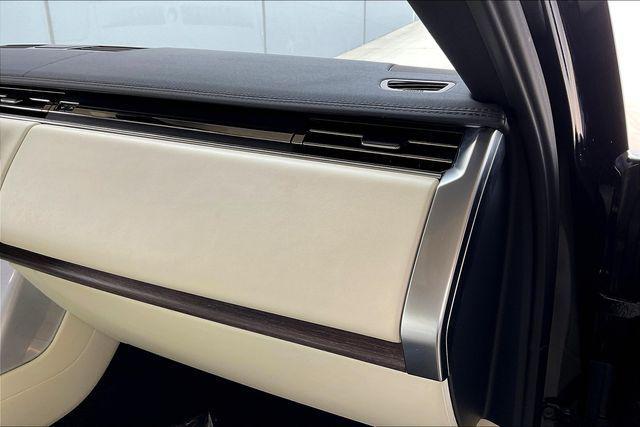 Photo of 2023 Santorini Black Metallic Land Rover Range Rover