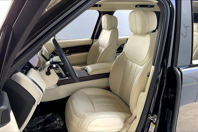 Photo of 2023 Santorini Black Metallic Land Rover Range Rover