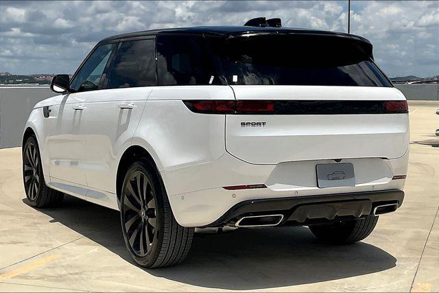 Photo of 2025 White Land Rover Range Rover Sport