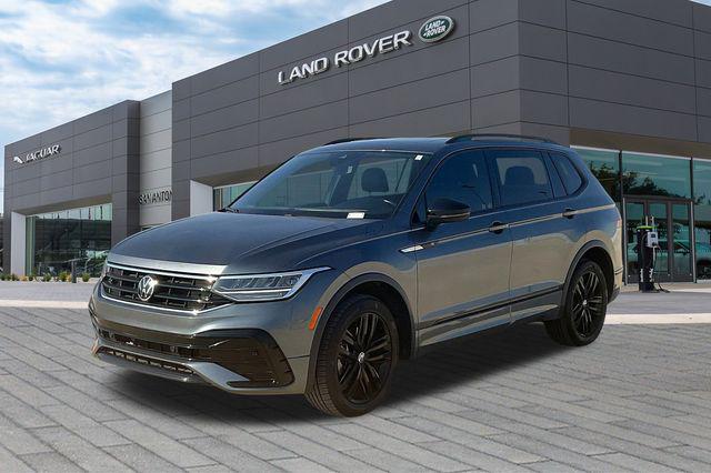 Photo of 2022 Platinum Gray Metallic Volkswagen Tiguan
