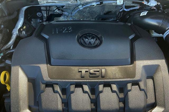 Photo of 2022 Platinum Gray Metallic Volkswagen Tiguan