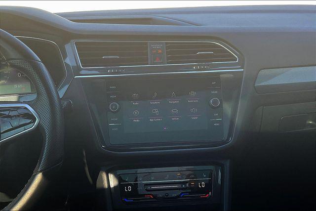 Photo of 2022 Platinum Gray Metallic Volkswagen Tiguan