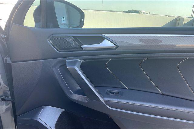 Photo of 2022 Platinum Gray Metallic Volkswagen Tiguan