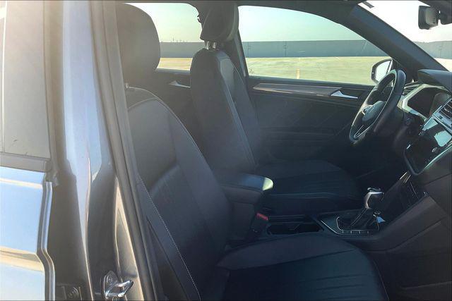 Photo of 2022 Platinum Gray Metallic Volkswagen Tiguan
