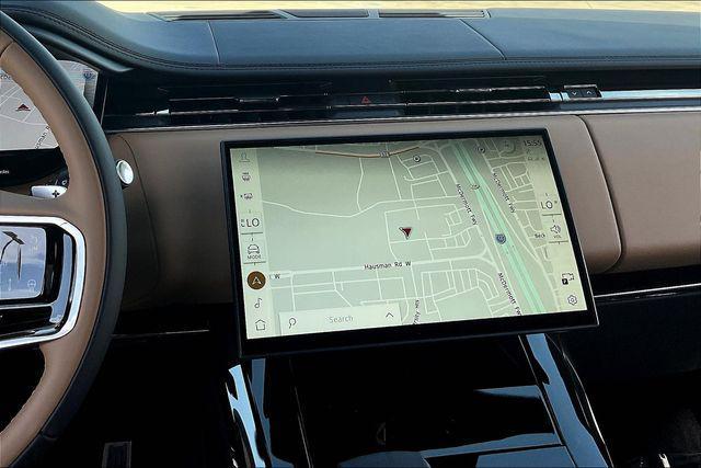 Photo of 2025 White Land Rover Range Rover Sport
