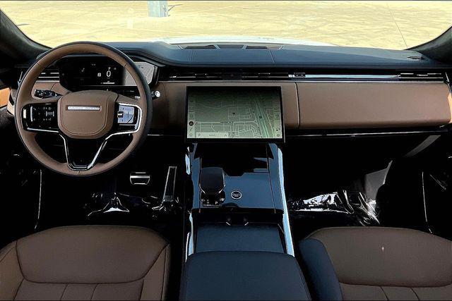 Photo of 2025 White Land Rover Range Rover Sport