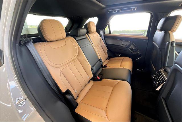 Photo of 2025 Grey Land Rover Range Rover Sport