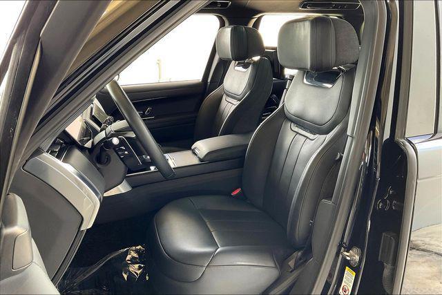 Photo of 2023 Ligurian Black SV Bespoke Ultra Metallic Gloss Land Rover Range Rover