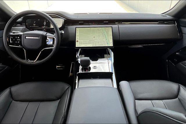 Photo of 2025 White Land Rover Range Rover Sport