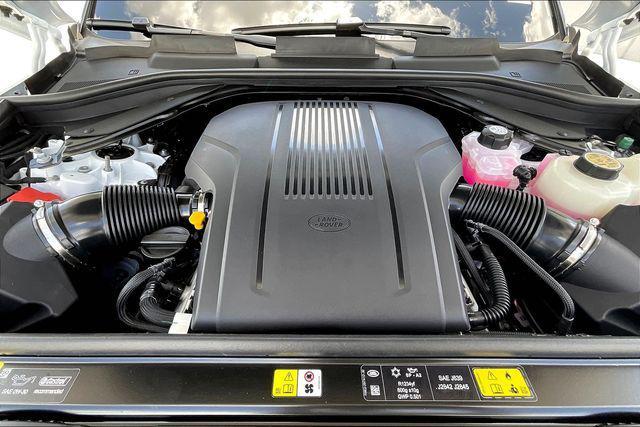 Photo of 2025 White Land Rover Range Rover Sport