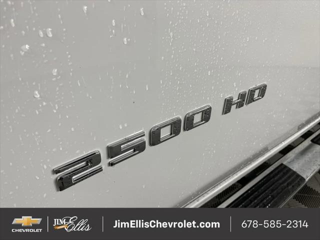 Photo of 2022 Summit White Chevrolet Silverado 2500