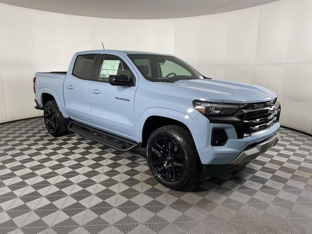 Photo of 2025 Snowdrift Metallic Chevrolet Colorado