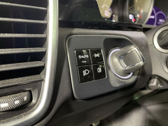 Photo of 2021 Quartzite Grey Metallic Porsche Cayenne