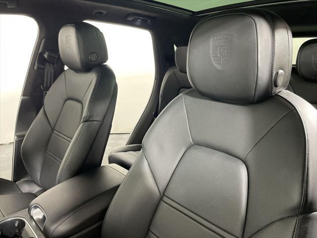 Photo of 2021 Quartzite Grey Metallic Porsche Cayenne