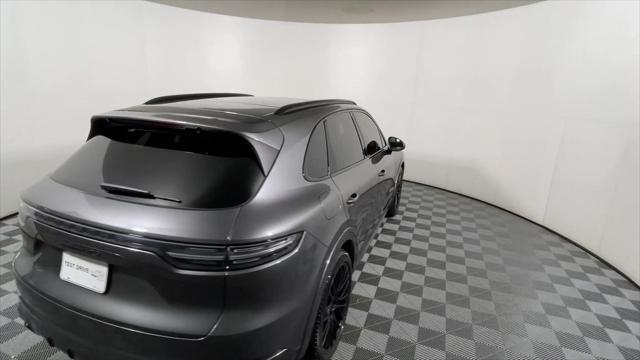 Photo of 2021 Quartzite Grey Metallic Porsche Cayenne