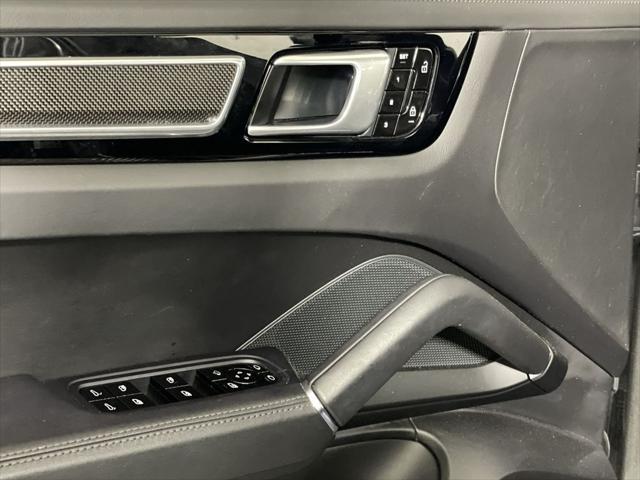Photo of 2021 Quartzite Grey Metallic Porsche Cayenne