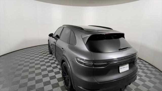 Photo of 2021 Quartzite Grey Metallic Porsche Cayenne