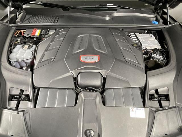 Photo of 2021 Quartzite Grey Metallic Porsche Cayenne