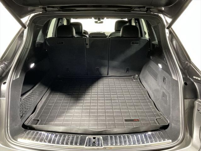 Photo of 2021 Quartzite Grey Metallic Porsche Cayenne