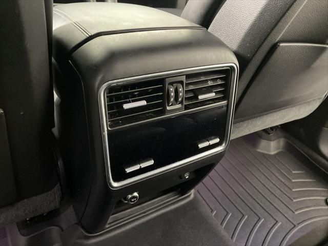Photo of 2021 Quartzite Grey Metallic Porsche Cayenne