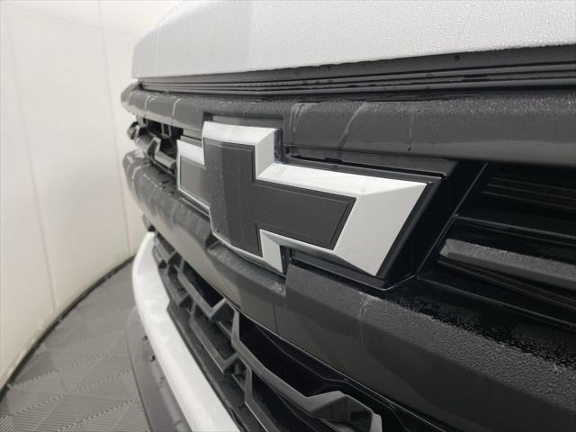 Photo of 2025 Summit White Chevrolet Silverado 1500