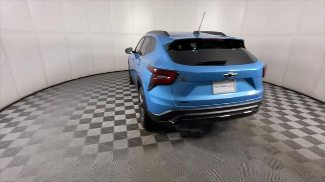 Photo of 2025 Marina Blue Metallic Chevrolet Trax