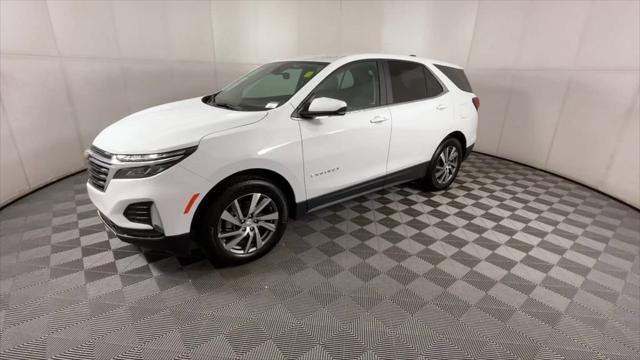 Photo of 2024 Summit White Chevrolet Equinox
