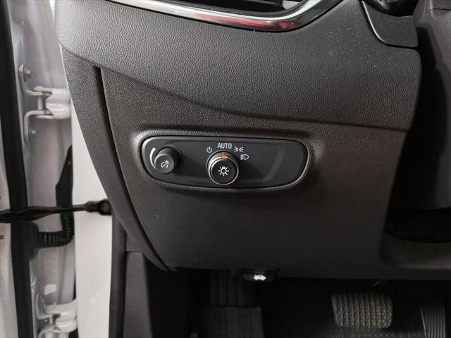 Photo of 2024 Summit White Chevrolet Equinox