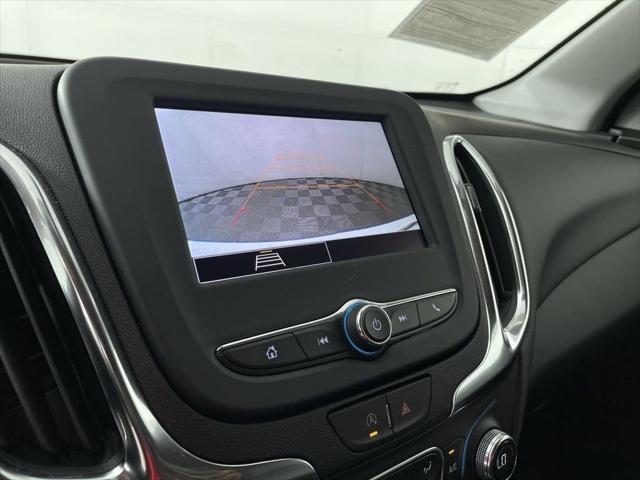 Photo of 2024 Summit White Chevrolet Equinox