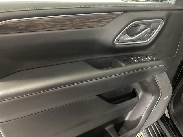 Photo of 2023 Black Chevrolet Suburban