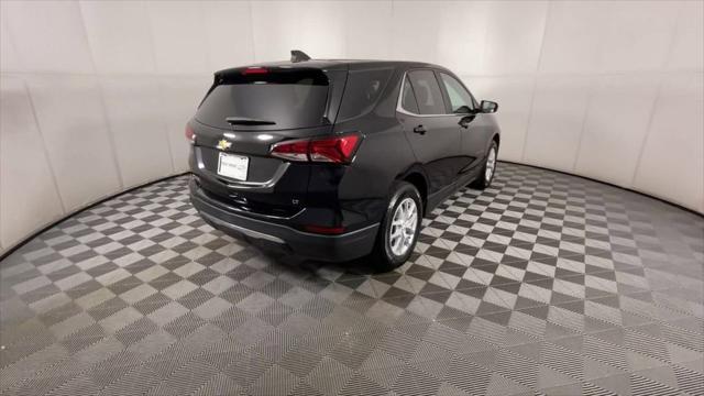 Photo of 2023 Mosaic Black Metallic Chevrolet Equinox