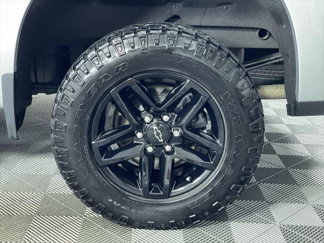 Photo of 2020 Silver Ice Metallic Chevrolet Silverado 1500