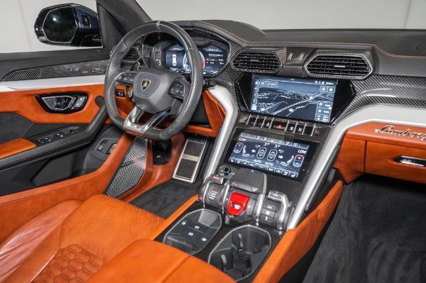 Photo of 2020 Blu Astraeus Metallic Lamborghini Urus