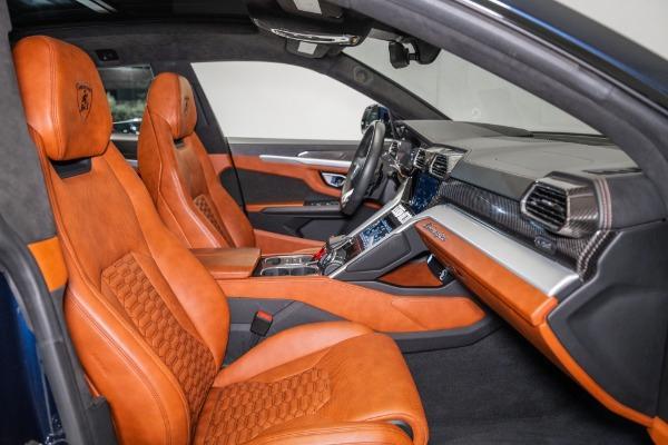 Photo of 2020 Blu Astraeus Metallic Lamborghini Urus