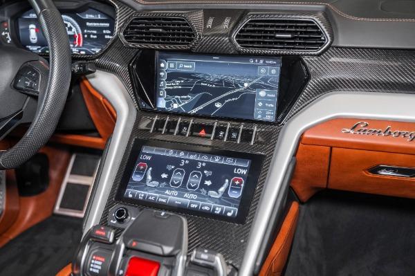 Photo of 2020 Blu Astraeus Metallic Lamborghini Urus