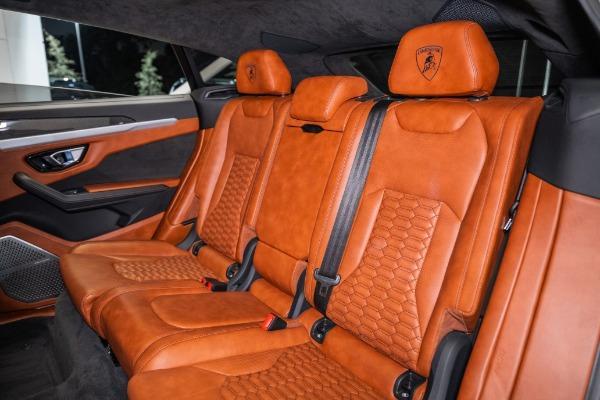 Photo of 2020 Blu Astraeus Metallic Lamborghini Urus