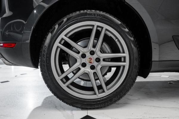Photo of 2021 Volcano Grey Metallic Porsche Macan