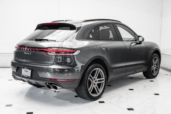 Photo of 2021 Volcano Grey Metallic Porsche Macan