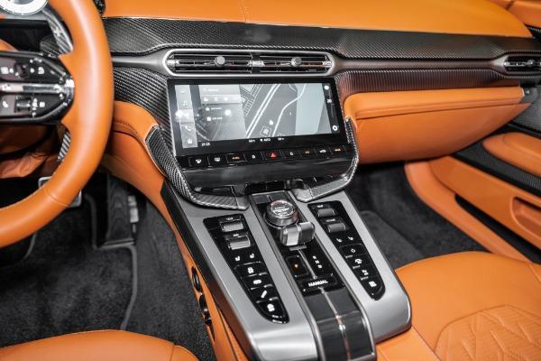 Photo of 2025 Red Aston Martin Vanquish