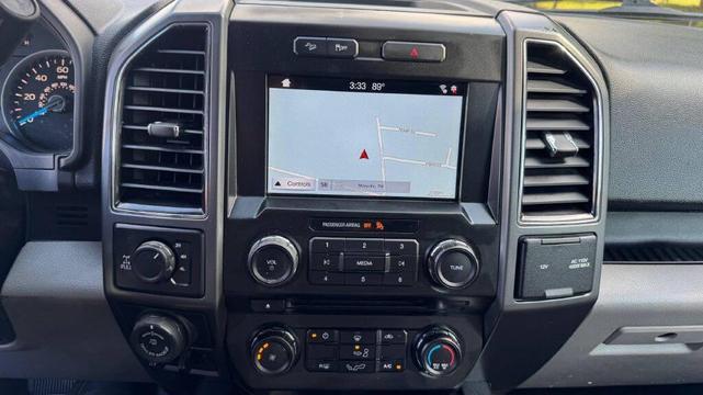 Photo of 2017 Oxford White Ford F-150