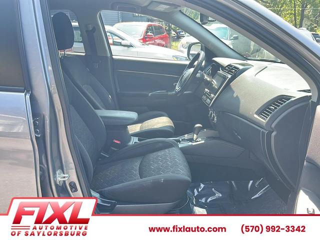 Photo of 2020 Mercury Gray Metallic Mitsubishi Outlander Sport
