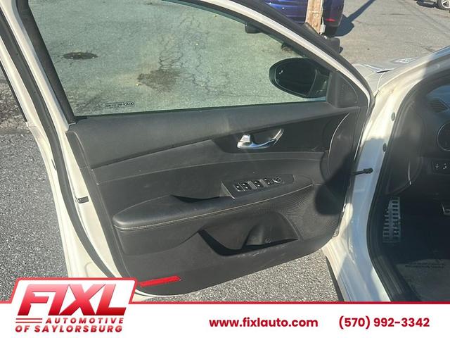 Photo of 2020 Clear White Kia Forte