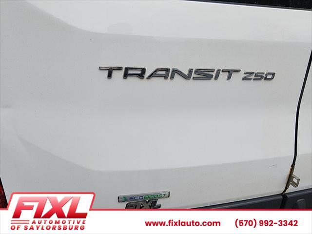 Photo of 2018 White Ford Transit-250