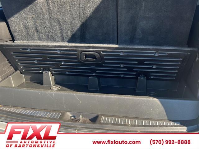 Photo of 2016 Quicksilver Metallic GMC Yukon