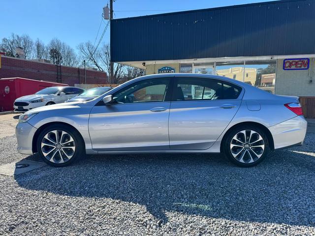 Photo of 2013 Alabaster Silver Metallic Honda Accord
