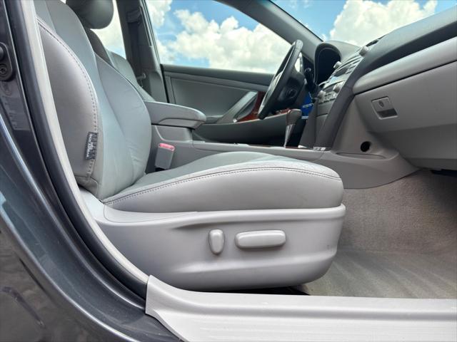 Photo of 2011 GREY Toyota Camry